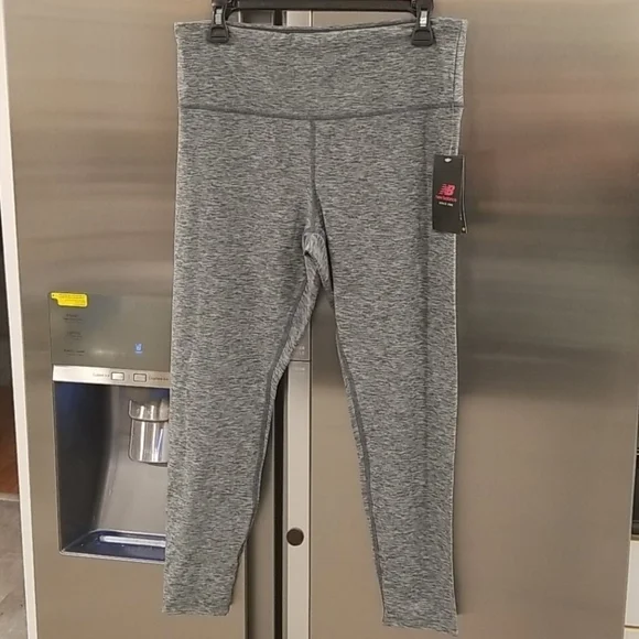 💕NEW BALANCE💕  Space Dye Copped Leggings Gray Large L NWT - Picture 3 of 13